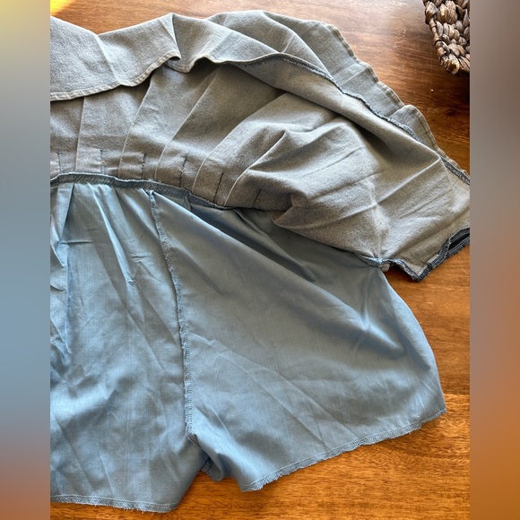 Wildcat pleated denim mini skirt with built in shorts NWT- size M -B - Picture 4 of 10